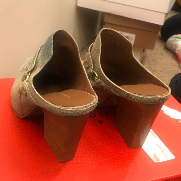 Donald J Pliner gold/tan open bootie - Picture 2 of 5